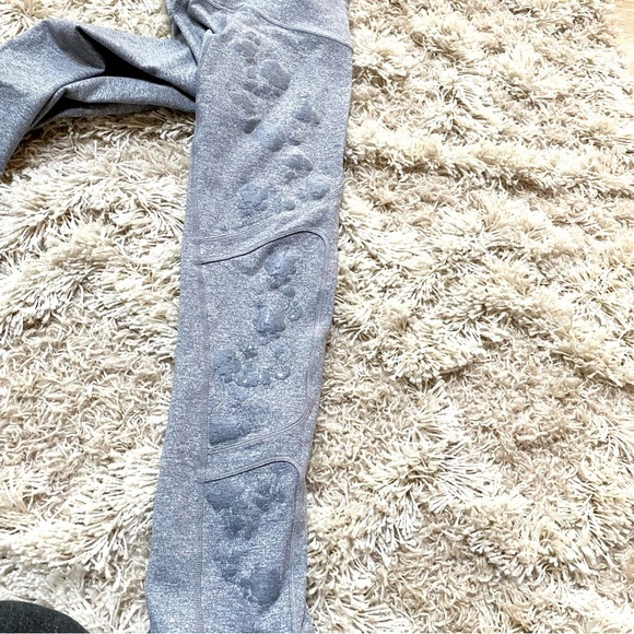 Lululemon Hold Me Close Crop Heathered Fossil with Silicone Grips 8 - Picture 3 of 8